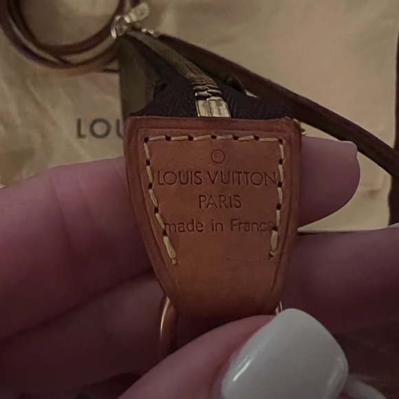 SOLD Authentic Louis Vuitton Pochette Accessoires - Picture 3 of 10